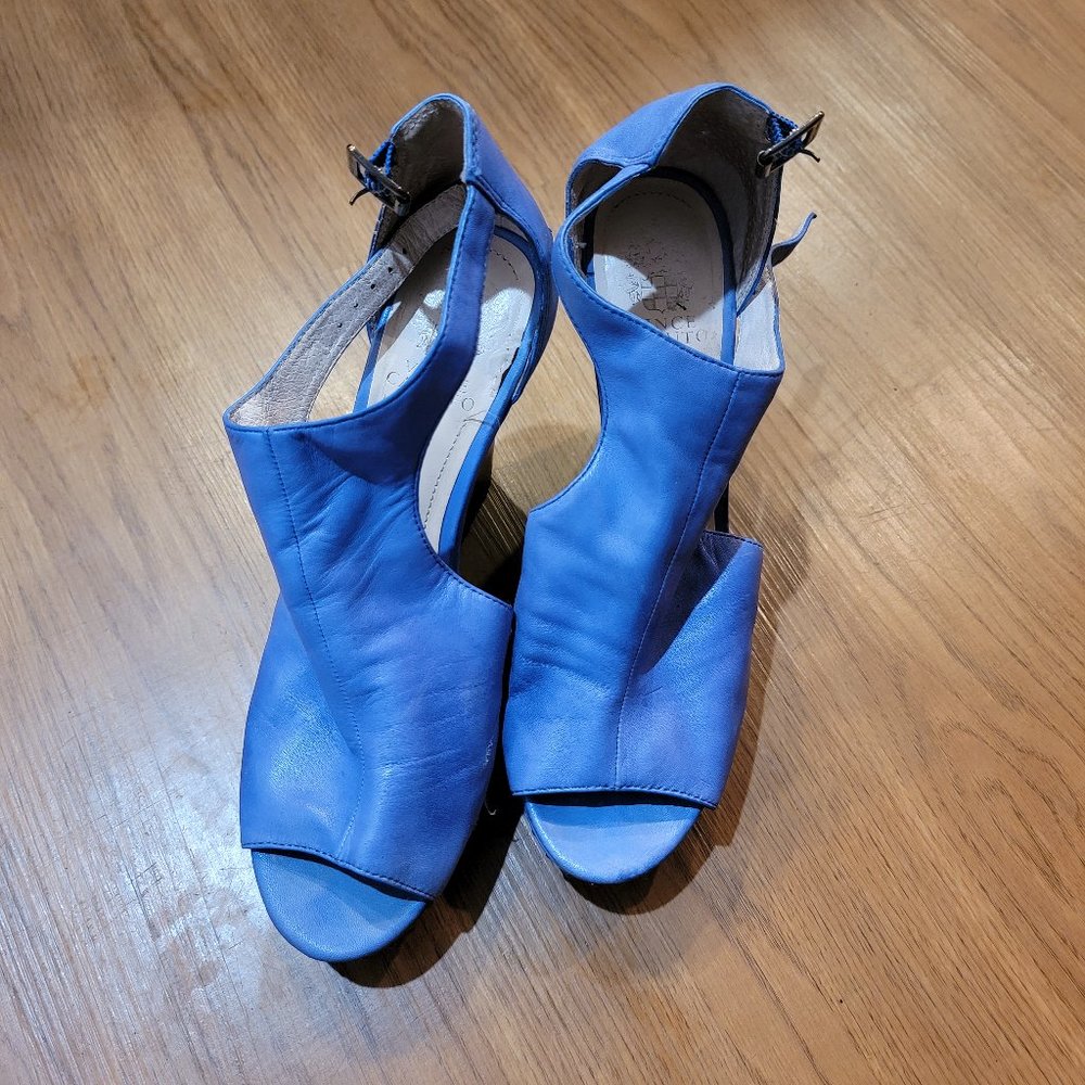 Vince Camuto Platform Wedge Sandals, excellent condition Size 9.5 powder blue